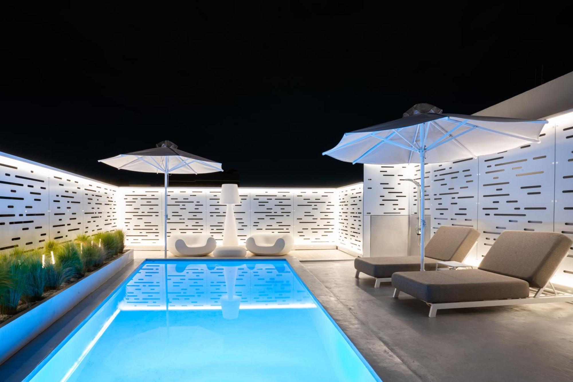 Ma Maison No5 Penthouse Loft, Private Heated Pool, Acropolis View, Ultra High Speed Internet 300 Mbps, Short Walk To Acropolis, Parking Upon Request, 1' From Metro Athen Exterior foto